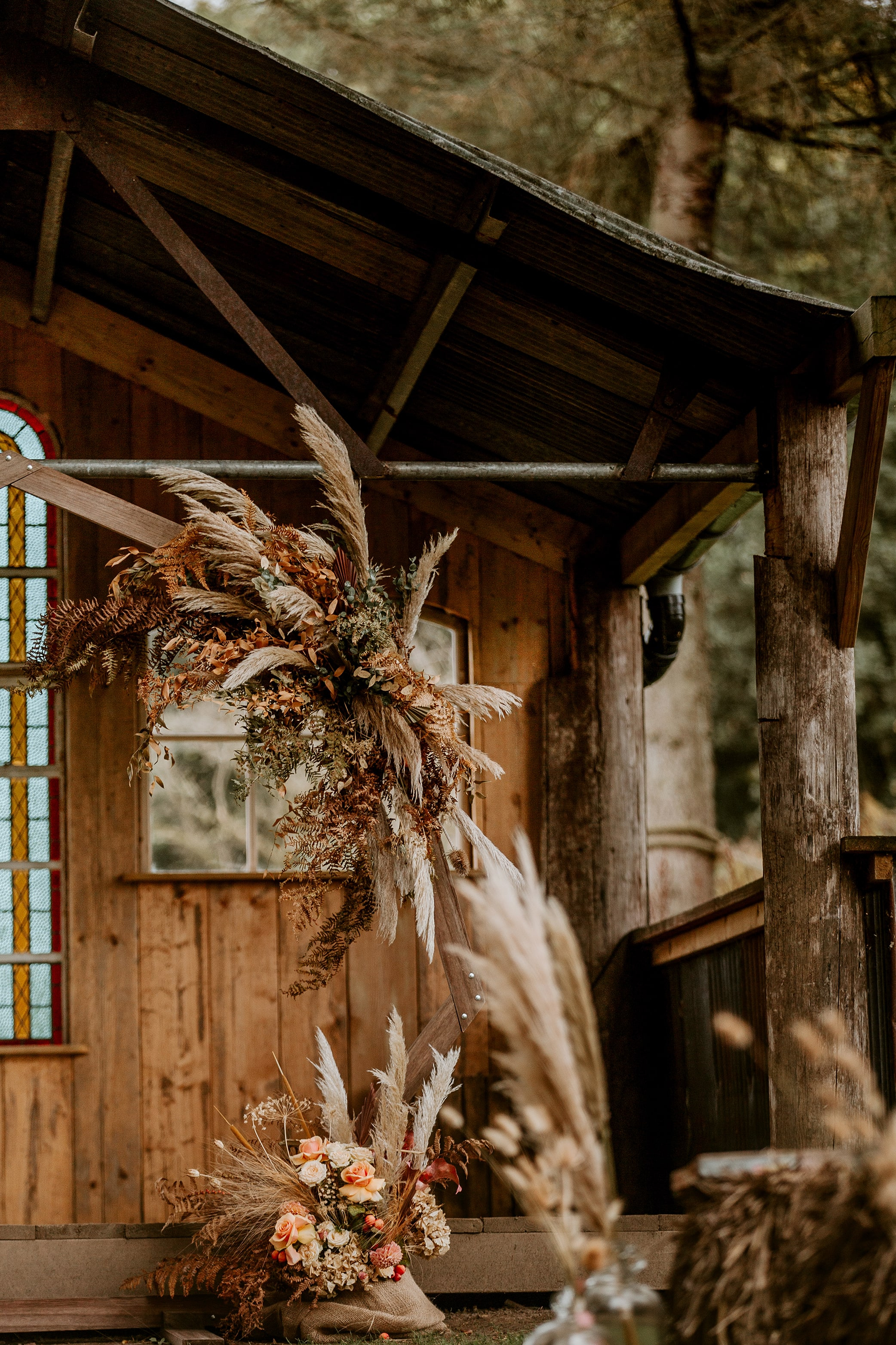 Amazing Graze' Rustic Boho Barn Wedding Inspiration - Boho Wedding